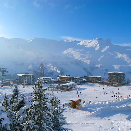 Azureva Les Menuires Apart Otel 3*